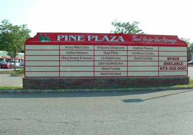 Pine Plaza